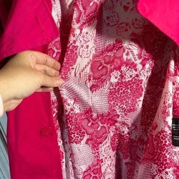 Guess trench coat. bright pink. Button up and tie waist. Size Medium. GUC! - Picture 12 of 15